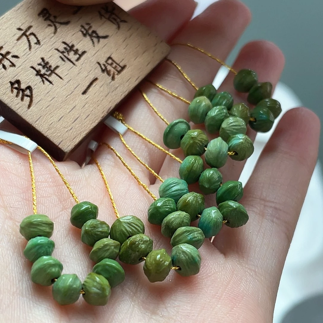 绿松石未镶嵌颈饰