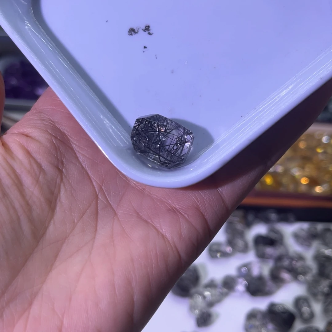 未镶嵌珠宝半成品水晶岑****）12腰孔