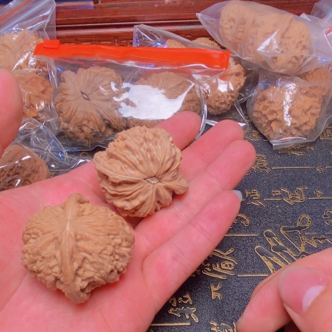 文玩核桃把件孤*磨盘