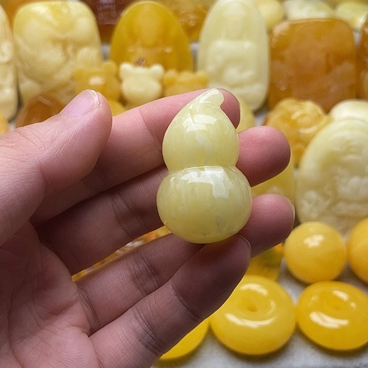 琥珀颈饰未镶嵌琥珀蜜蜡吊坠