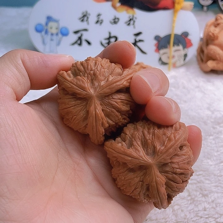 吊坠文玩核桃锦***?三棱