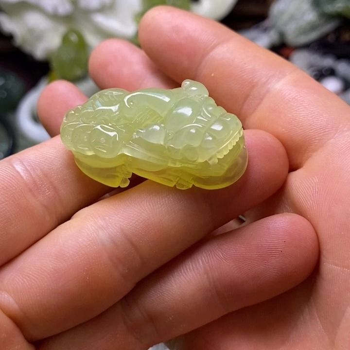 未镶嵌岫玉岫玉颈饰