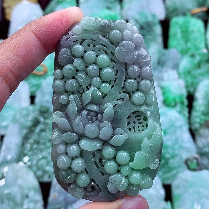 吊坠(不含链)未镶嵌翡翠