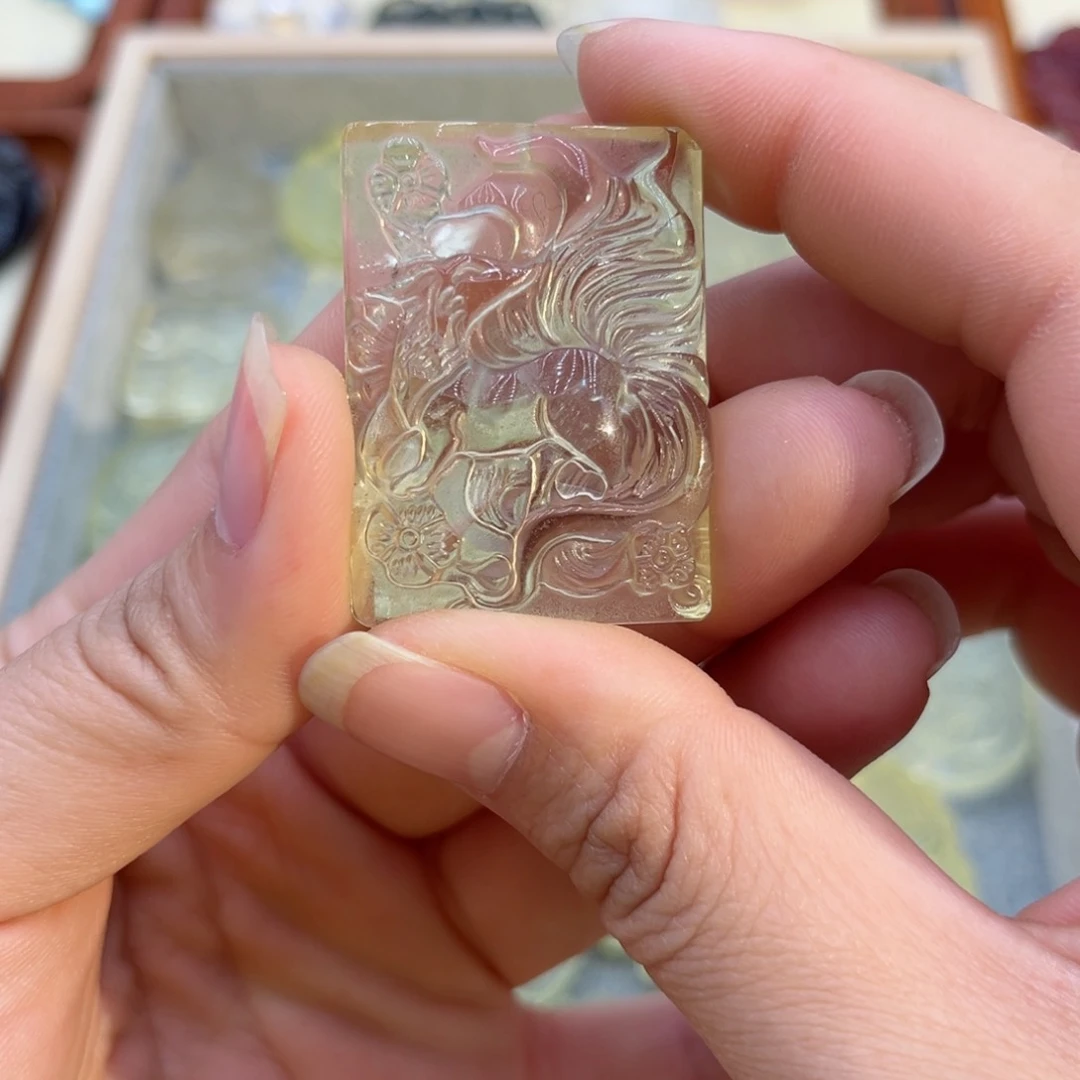 水晶颈饰银S925镶嵌在*黄水方牌九尾64