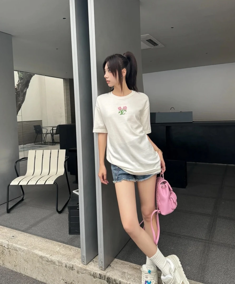 未使用 LouisVuitton/路易威登 BJ1 花卉字母印花圆领短袖 HRN32W