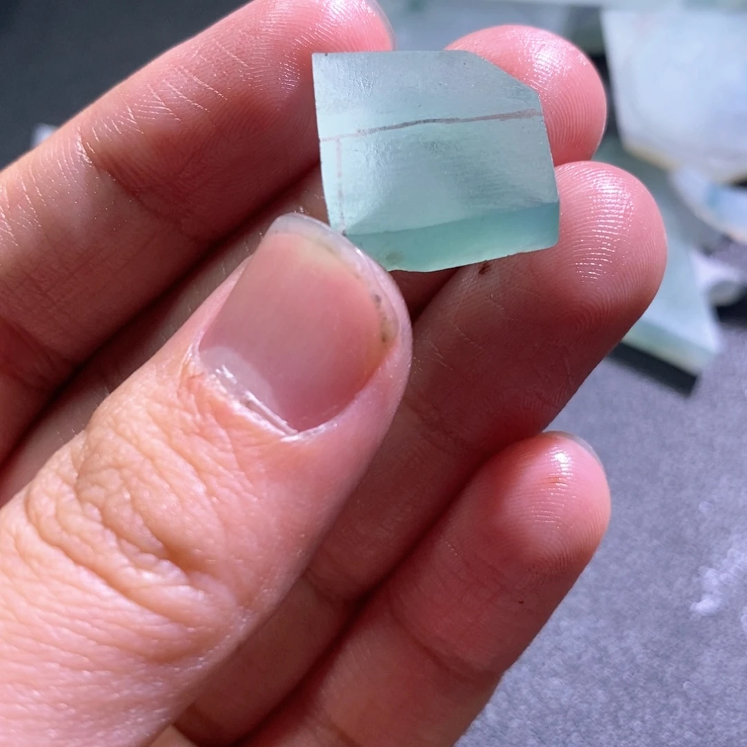 翡翠未镶嵌颈饰定制