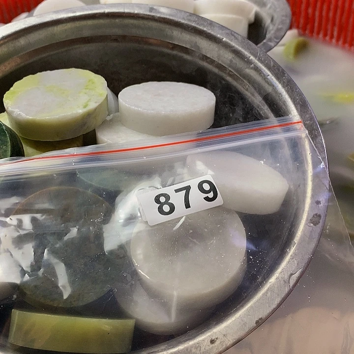 蛇纹石玉珠宝半成品未镶嵌用****3