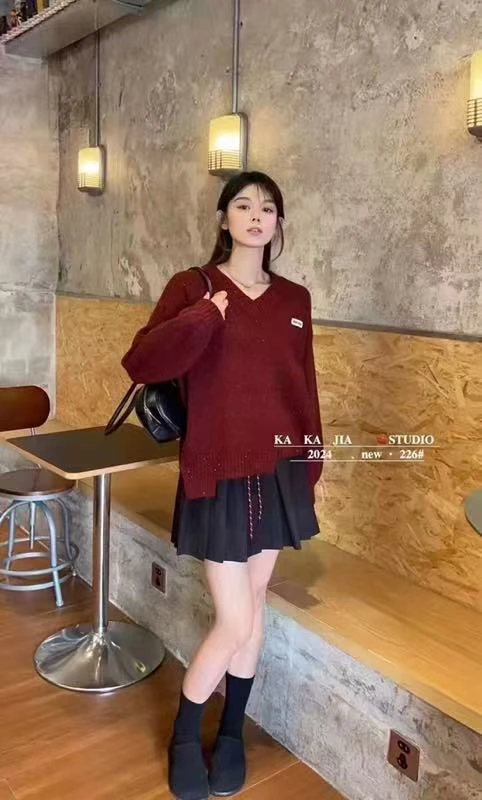 冬季新款百搭细闪V领上衣226