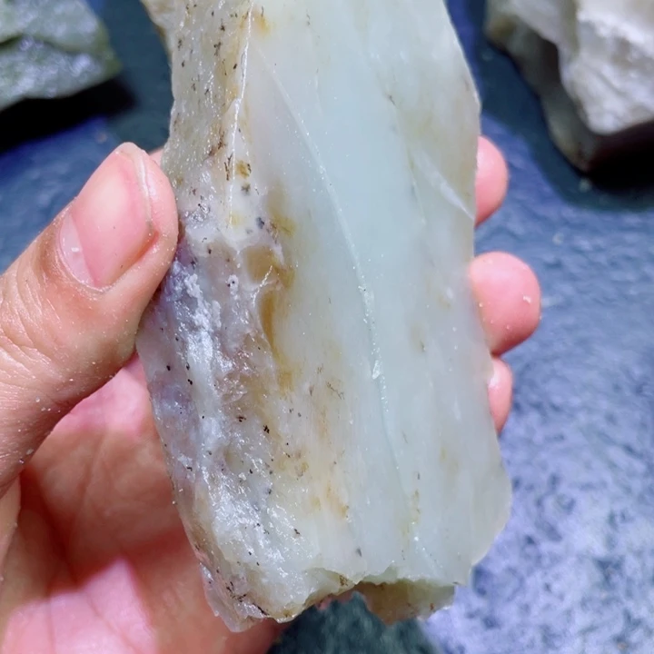 和田玉未镶嵌珠宝半成品