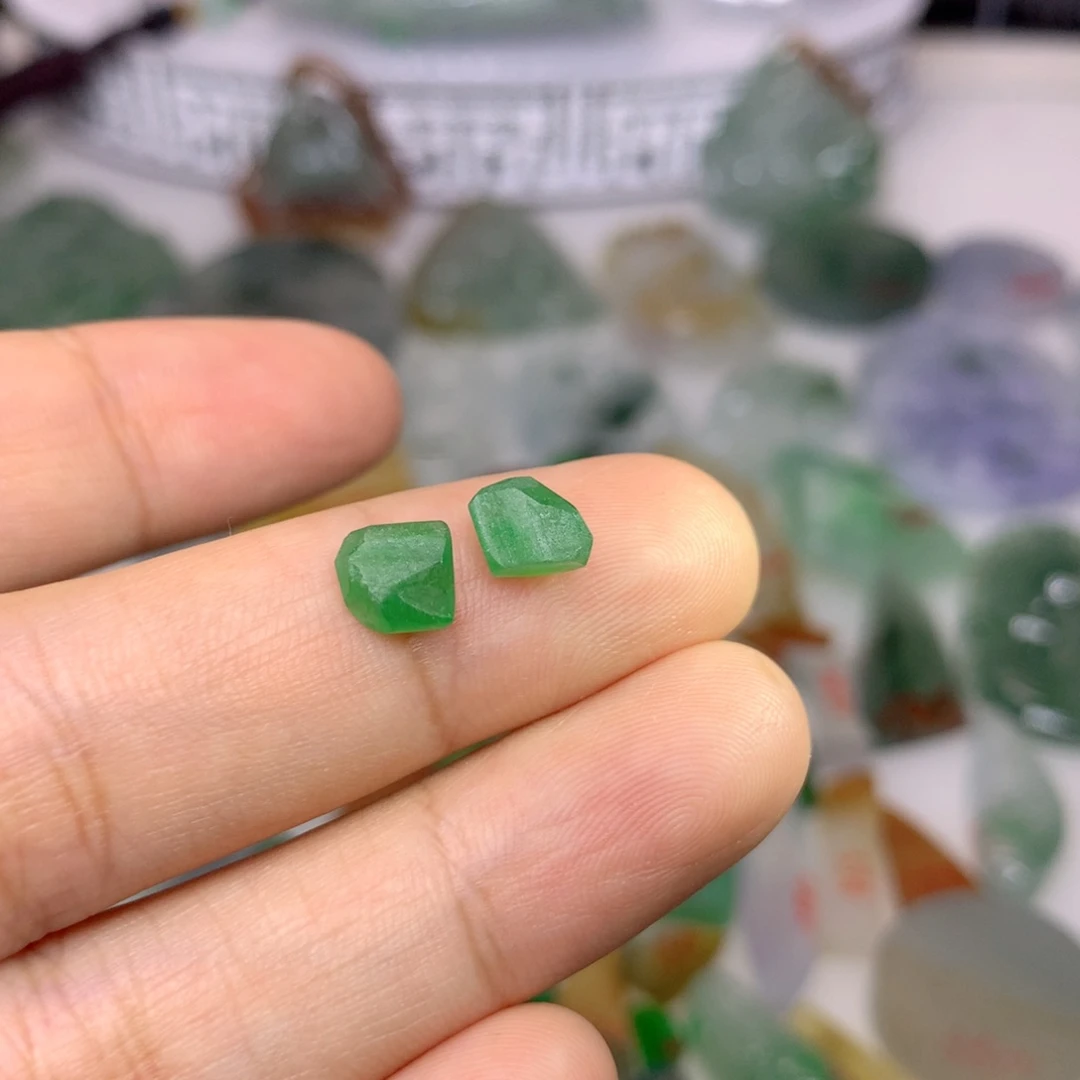 定制翡翠未镶嵌天然翡翠定制