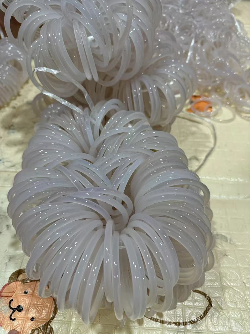 请到直播间选购玛瑙玉髓手镯