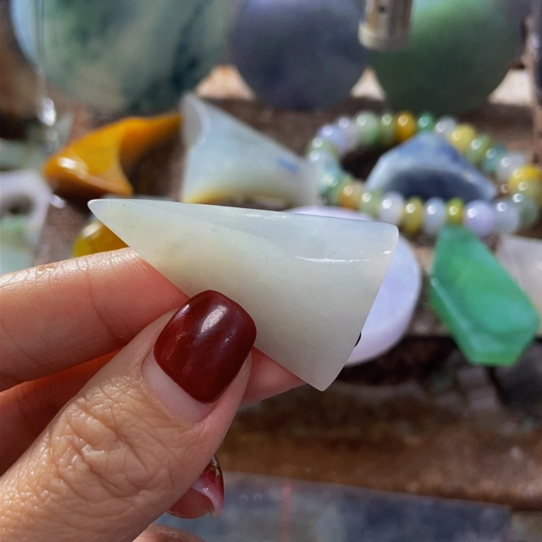 翡翠挂件未镶嵌定制