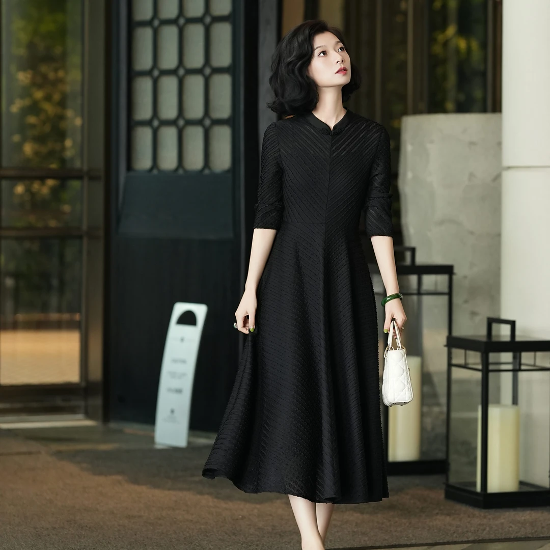 西子/【爱琴海】新中式改良旗袍气质坑条纹理黑色连衣裙/CQBH2214