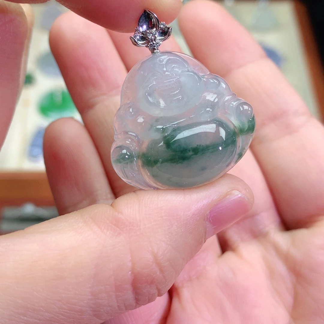 颈饰18K金镶嵌翡翠