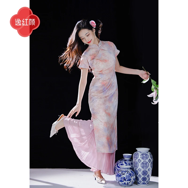 逸红颜浅椿2025夏新款略宽松有腰身凌波仙子金陵缎刺绣改良长旗袍