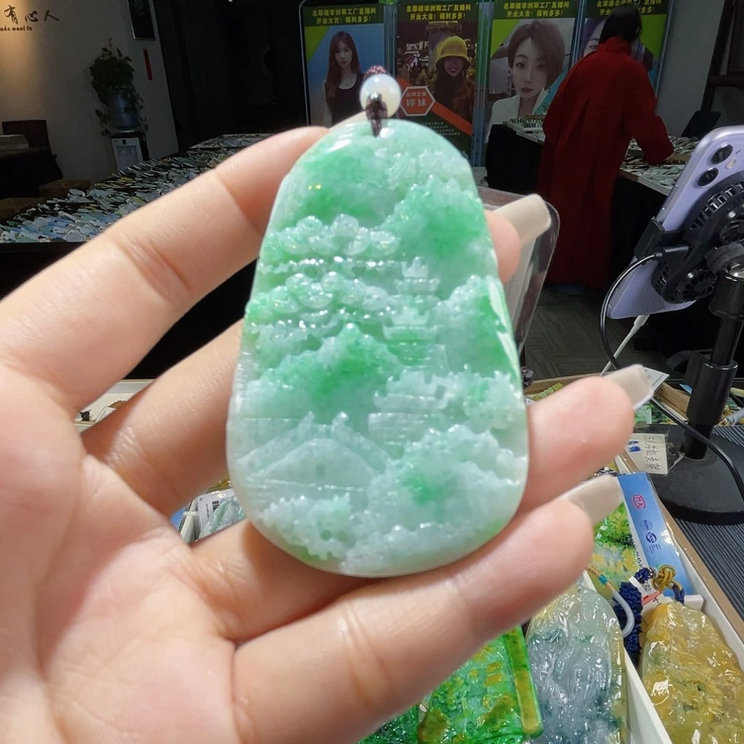 颈饰未镶嵌翡翠一