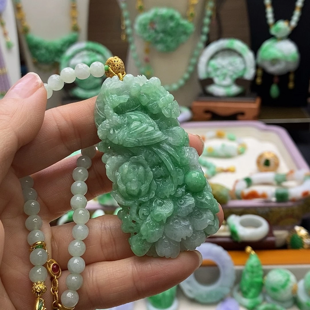 翡翠未镶嵌颈饰天然