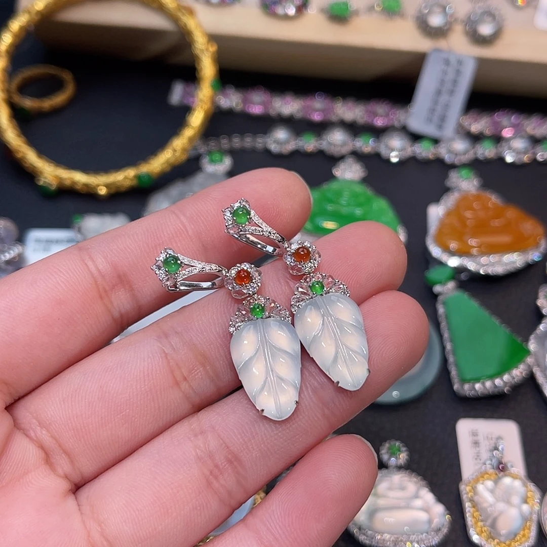 翡翠18K金镶嵌耳饰叶子