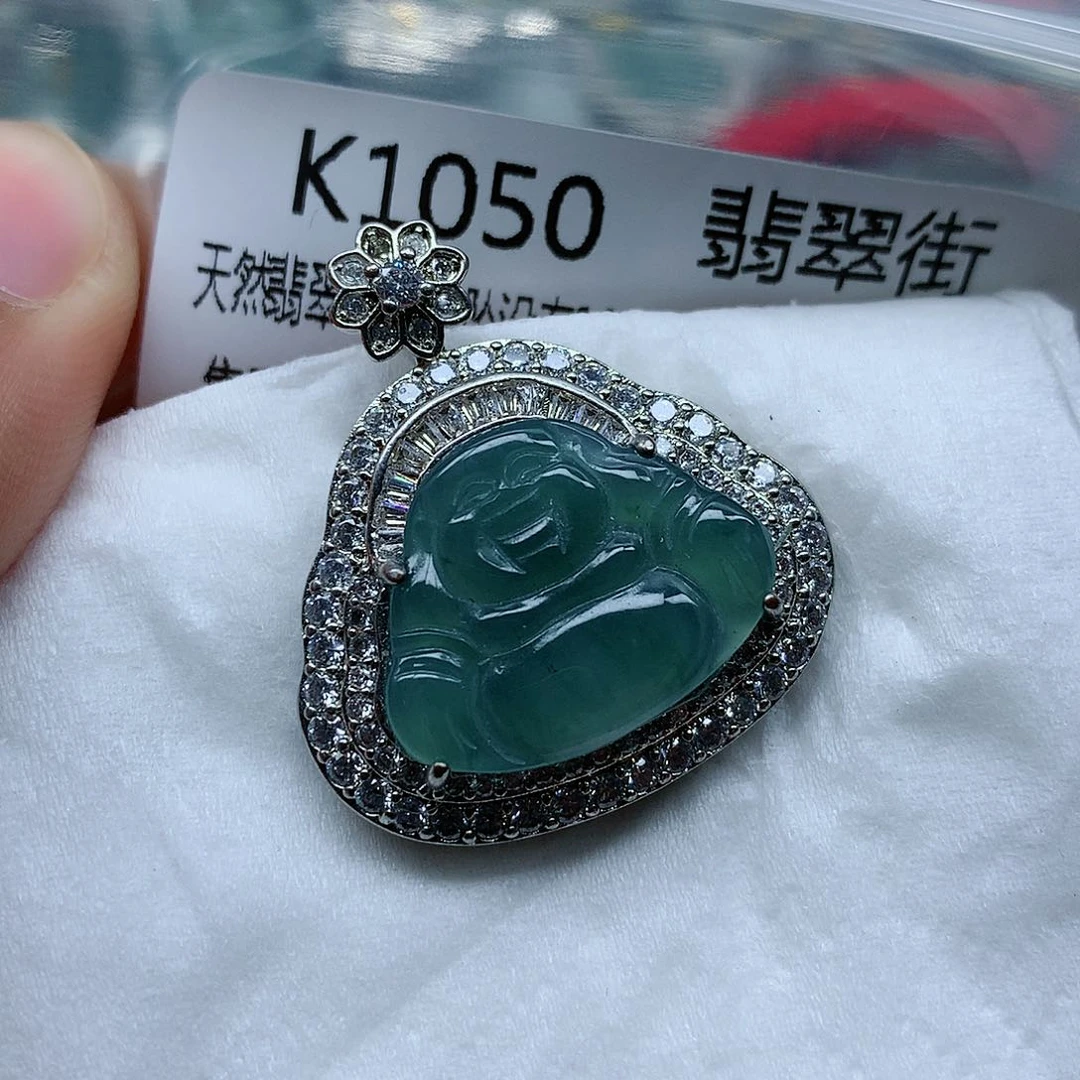 翡翠颈饰未镶嵌手串