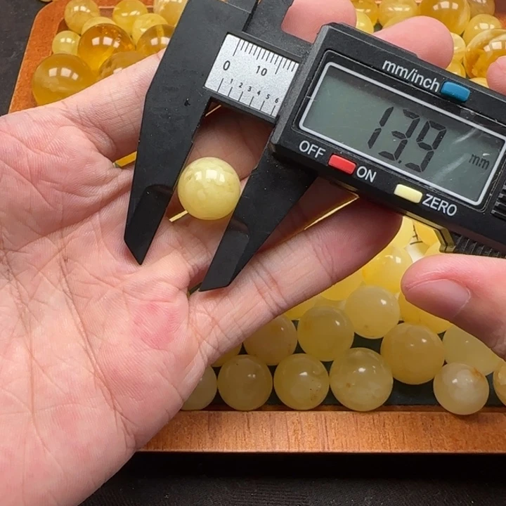 蜜蜡未镶嵌珠宝奇石天然60