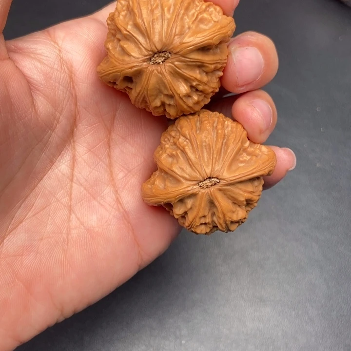 来***哥把件文玩核桃40尺