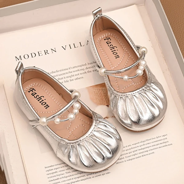 女孩珍珠小皮鞋秋季儿童洋气法式公主鞋防滑新款女宝宝软底豆豆鞋
