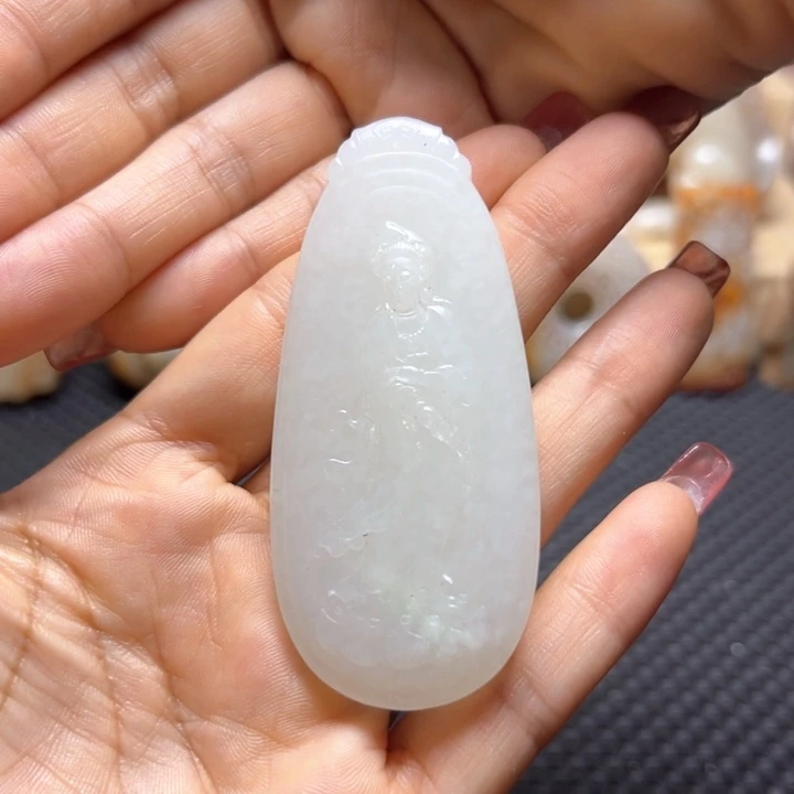 未镶嵌和田玉（糖玉）挂件