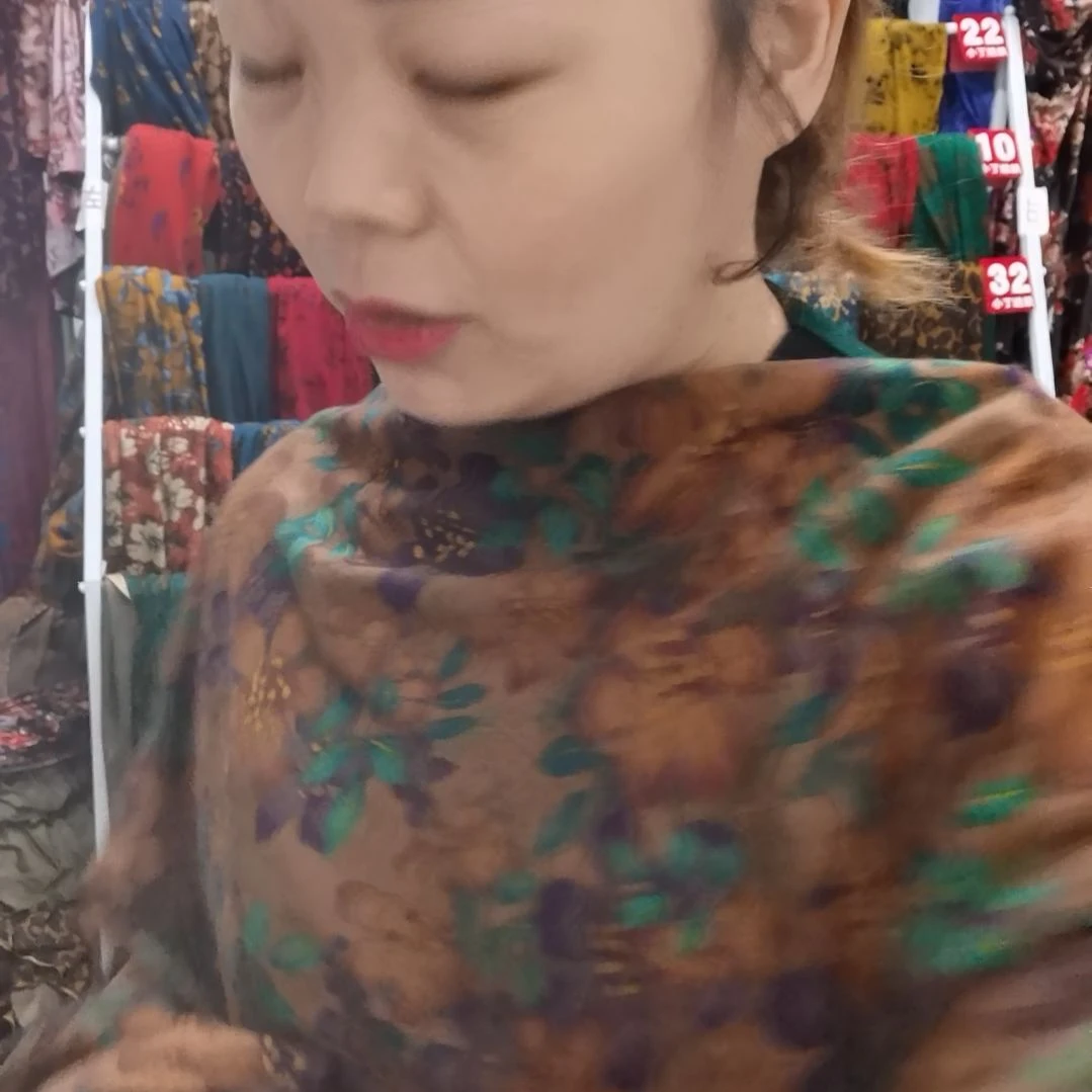 混纺咖色温柔花朵1.7米单面奥绒