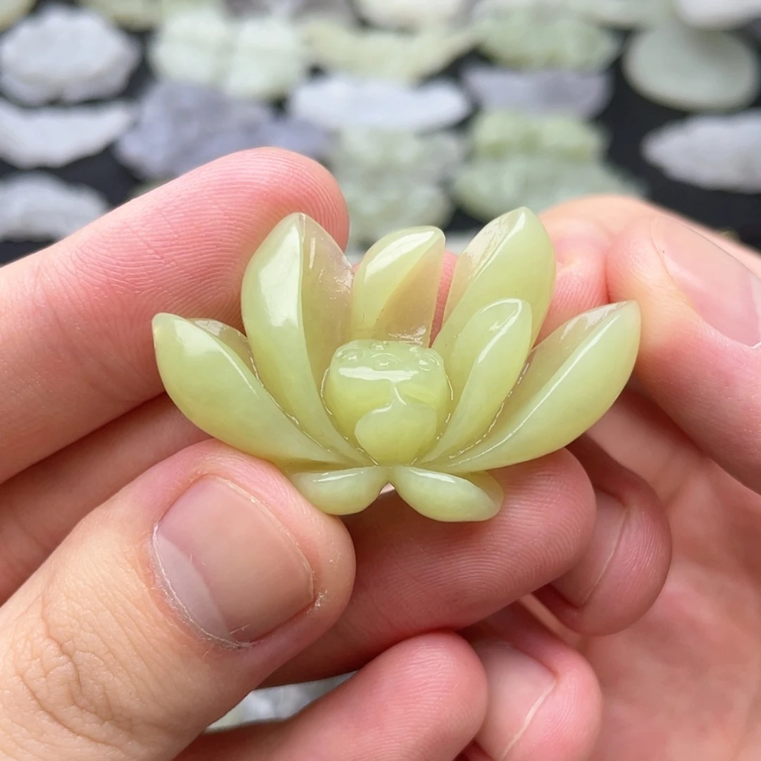 【闪购商品】颈饰未镶嵌和田玉