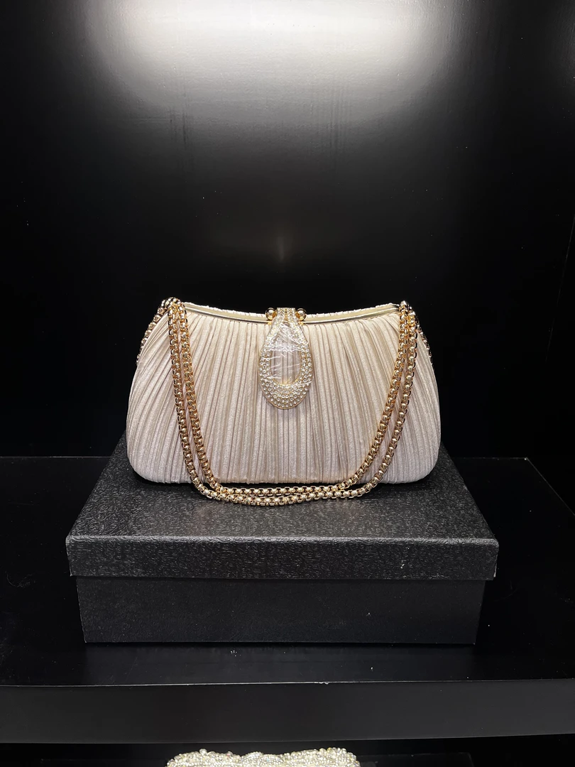 2025新款缎面褶皱晚宴包女包手链名媛礼服旗袍手提包女单肩斜挎包