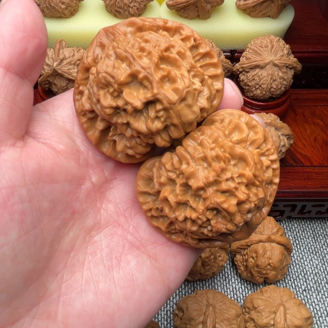 文玩核桃吊坠官帽52尺全品