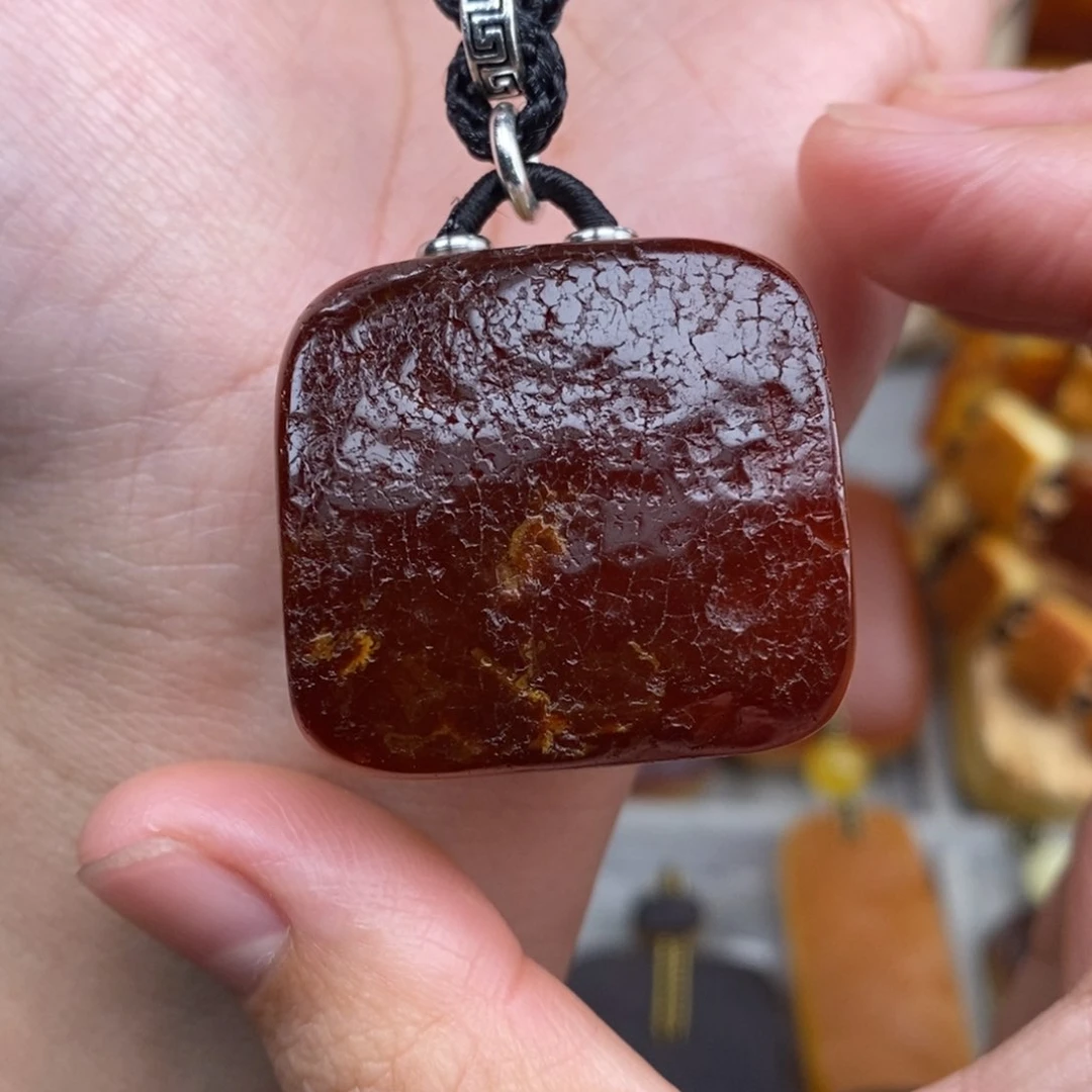 未镶嵌吊坠(赠链)琥珀