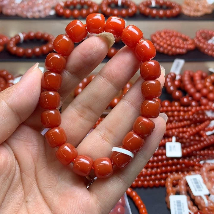 玛瑙/玉髓手串未镶嵌佛*