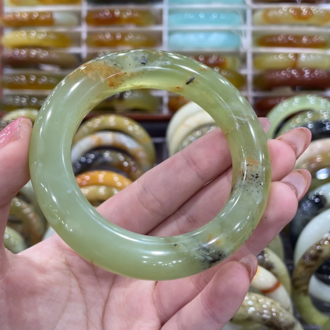 蛇纹石玉未镶嵌手镯