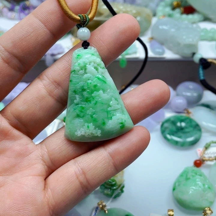 吊坠(不含链)未镶嵌翡翠