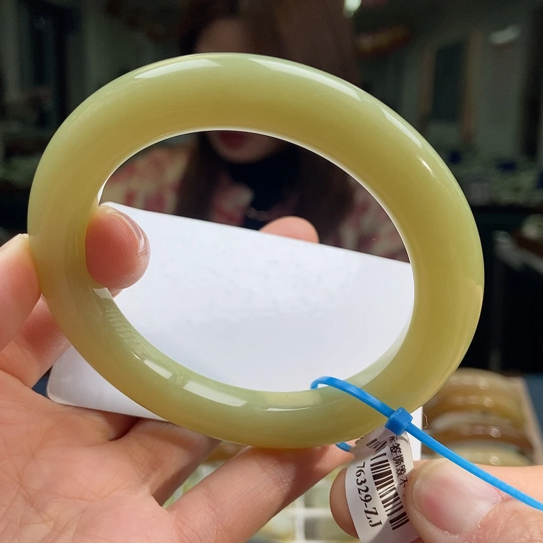 和田玉手镯未镶嵌60 61