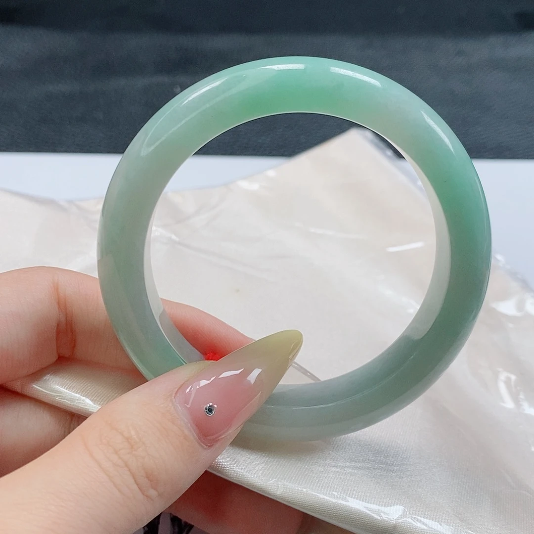 【闪购商品】翡翠手镯未镶嵌318号