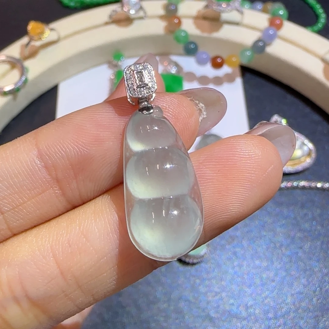 翡翠18K金镶嵌颈饰精品