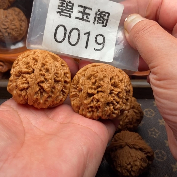 文玩核桃吊坠粗筋47