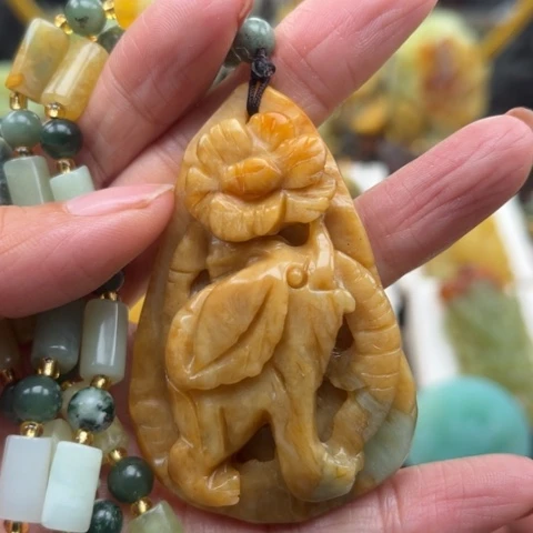 岫玉未镶嵌挂件挂件