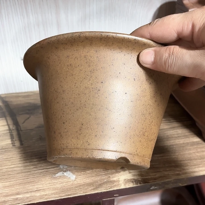 紫砂花盆紫砂的味道很浓