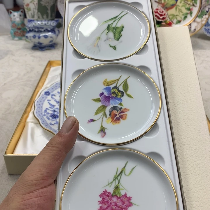 一***开紫砂金瓷阁精品瓷器店