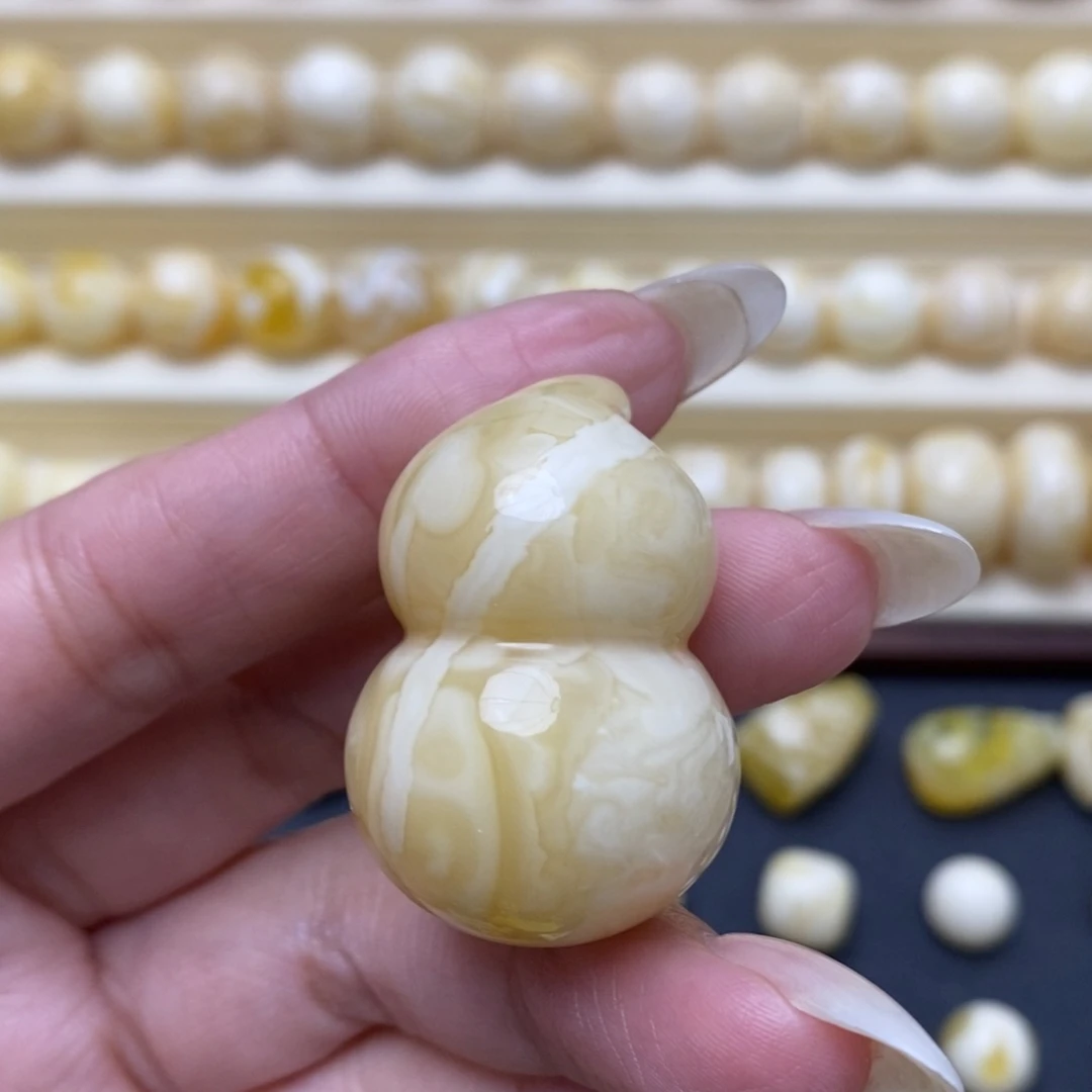 琥珀未镶嵌珠宝奇石喷****r