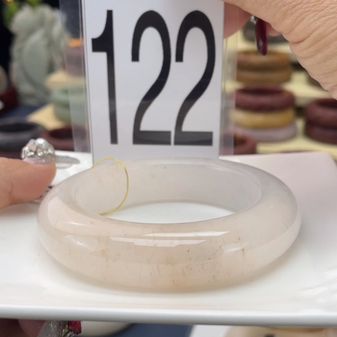 【闪购商品】石英质玉手镯未镶嵌