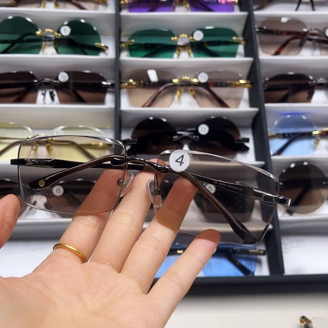 分体款老花镜发250度室内