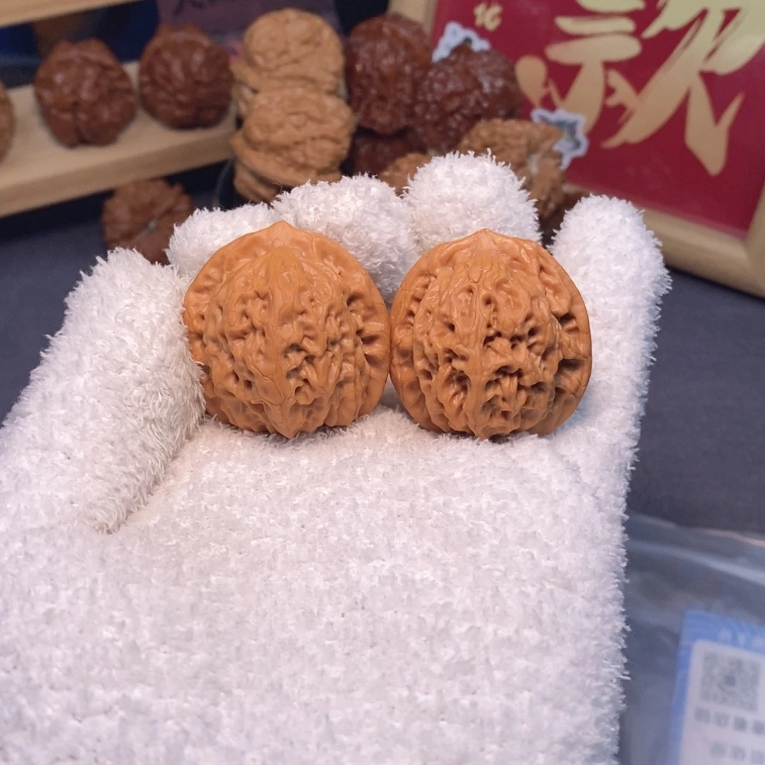 文玩核桃把件走色漂亮系列36尺挂月峰佛肚