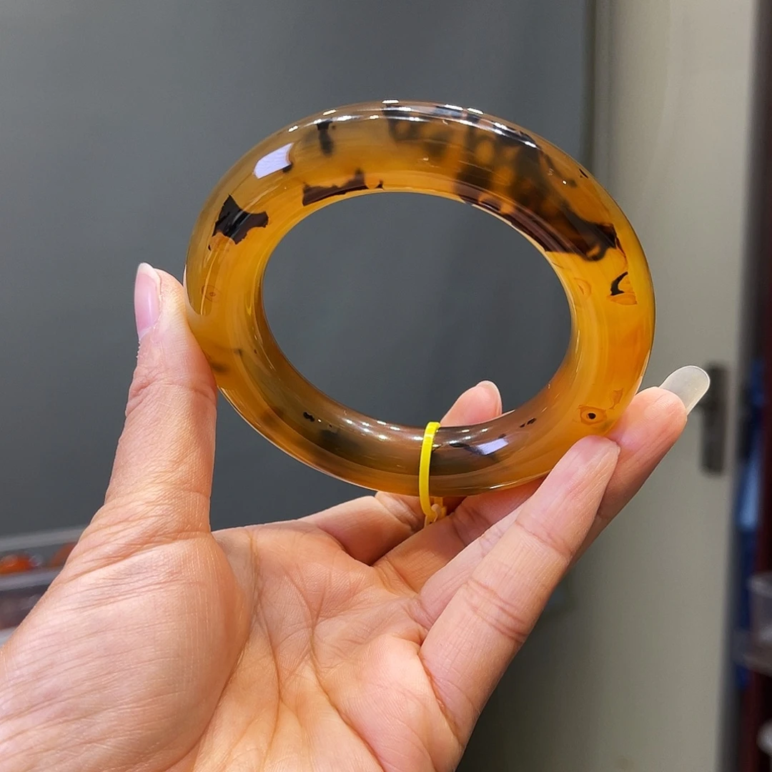 悠***天玛瑙/玉髓未镶嵌手镯