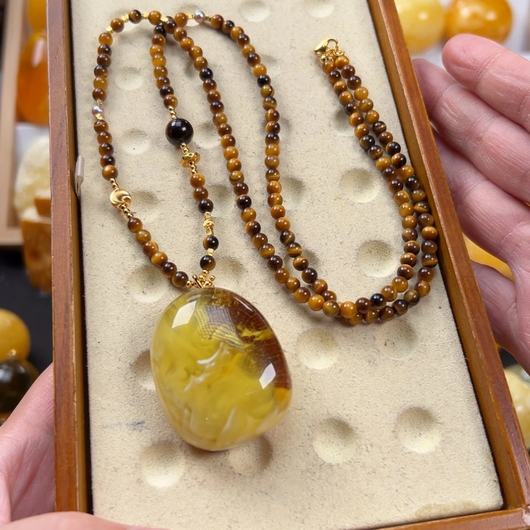 蜜蜡未镶嵌吊坠(赠链)17克