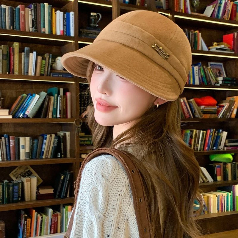 帽子女金属标复古毛呢鸭舌帽女秋冬保暖百搭英伦风可挂口罩马术