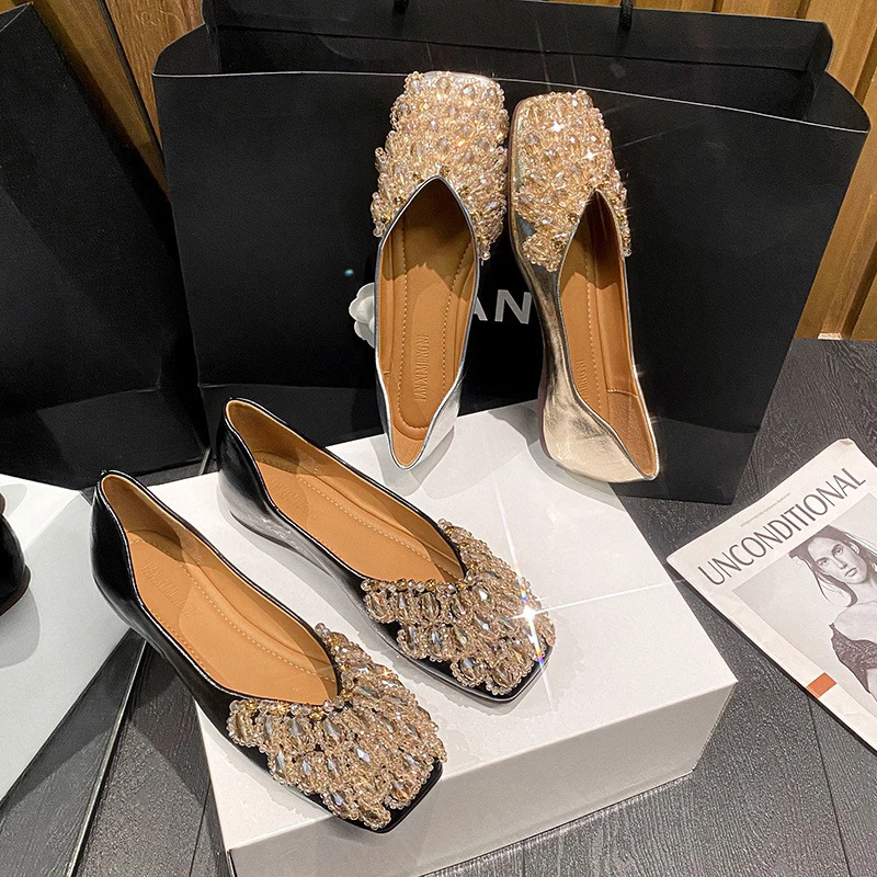 软底单鞋女2025新款夏季水晶婚鞋底水钻豆豆瓢鞋大码女鞋41一43